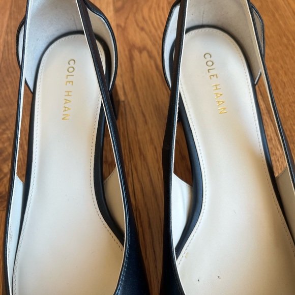 Cole Haan Black Pointed Toe Heels. Size 7.5B. - Picture 3 of 10